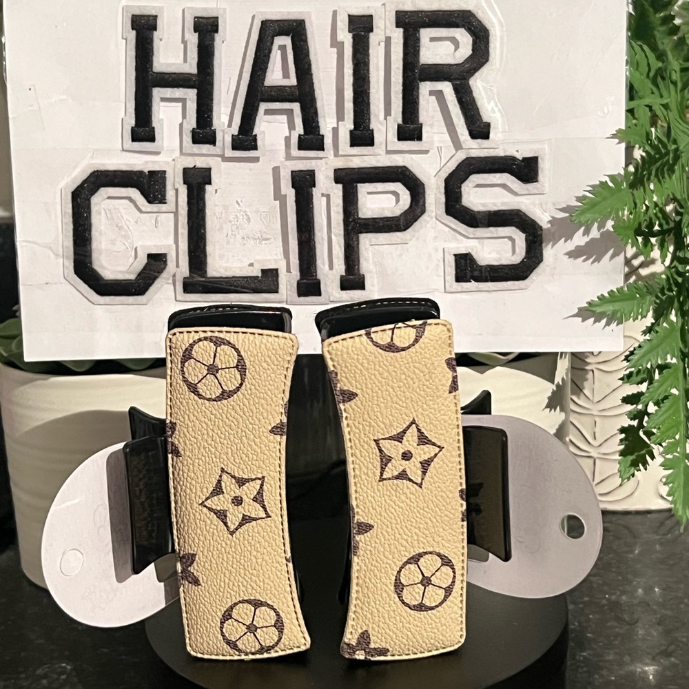 Hair Clips 2-PC Textured Design NWT